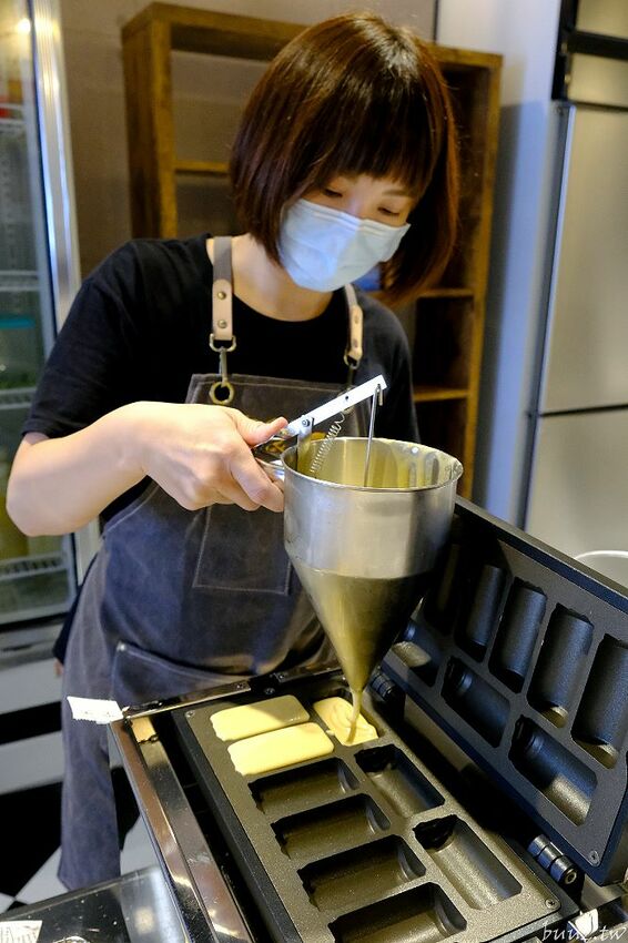 英倫風茶飲店有賣紅豆餅、雞蛋糕!家食Tea旗艦店,下午茶來杯西瓜抹茶拿鐵配紅豆餅!