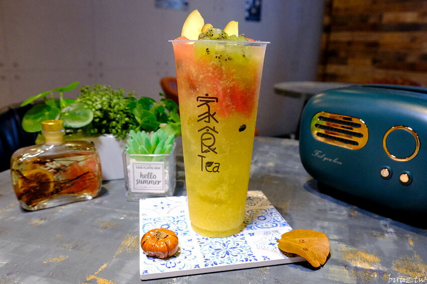 英倫風茶飲店有賣紅豆餅、雞蛋糕!家食Tea旗艦店,下午茶來杯西瓜抹茶拿鐵配紅豆餅!