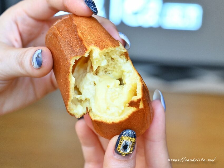 家食Tea｜可以內用的手搖飲，裝潢超美，創意飲品，獨家香濃抹茶搭配現打西瓜汁，還有好吃現烤脆皮紅豆餅～