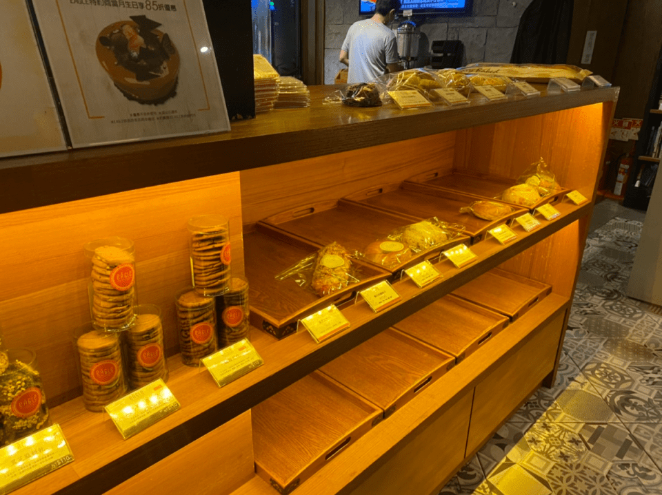 輕奢歐風全天餐館 高檔裝潢平價餐點Eagle義來藝去裕誠店 - 林非帶你飛