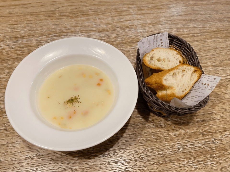 輕奢歐風全天餐館 高檔裝潢平價餐點Eagle義來藝去裕誠店 - 林非帶你飛