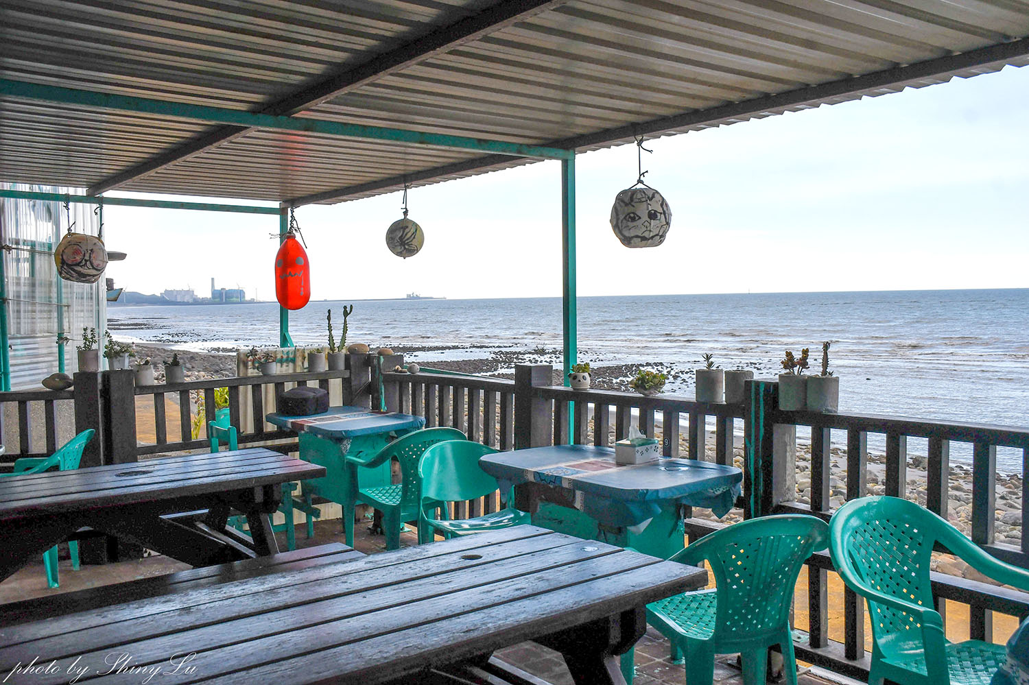 西濱咖啡廳推薦【6115 Caf’e】只有室外區,可欣賞無敵海景 – 呂萱萱愛分享