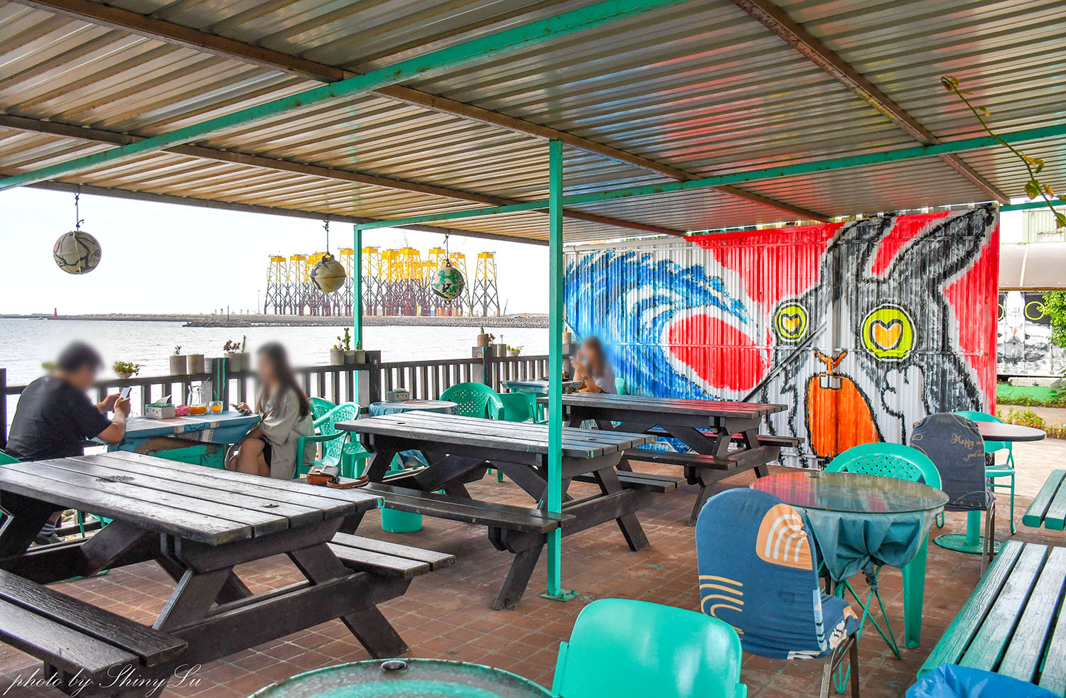 西濱咖啡廳推薦【6115 Caf’e】只有室外區,可欣賞無敵海景 – 呂萱萱愛分享