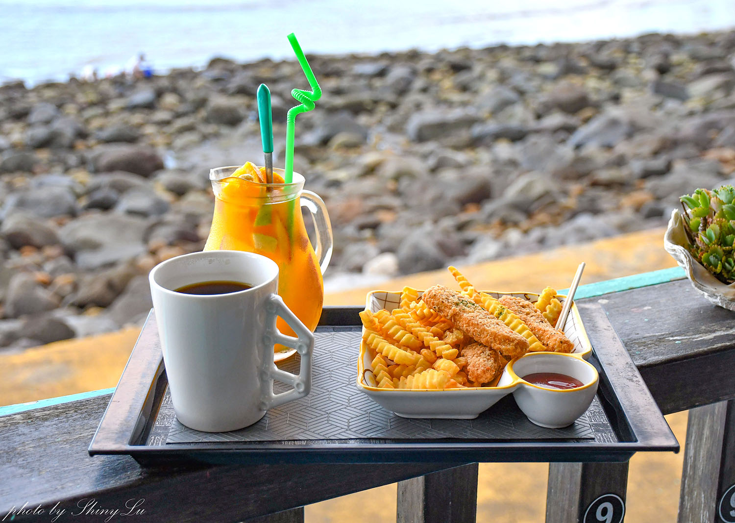 西濱咖啡廳推薦【6115 Caf’e】只有室外區,可欣賞無敵海景 – 呂萱萱愛分享