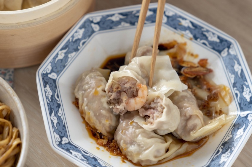 宅配美食 盼蒔｜飽滿大餛飩底加！高人氣網路美食「盼蒔」，北海道「干貝餛飩」甘甜又涮嘴！ · 算命的說我很愛吃