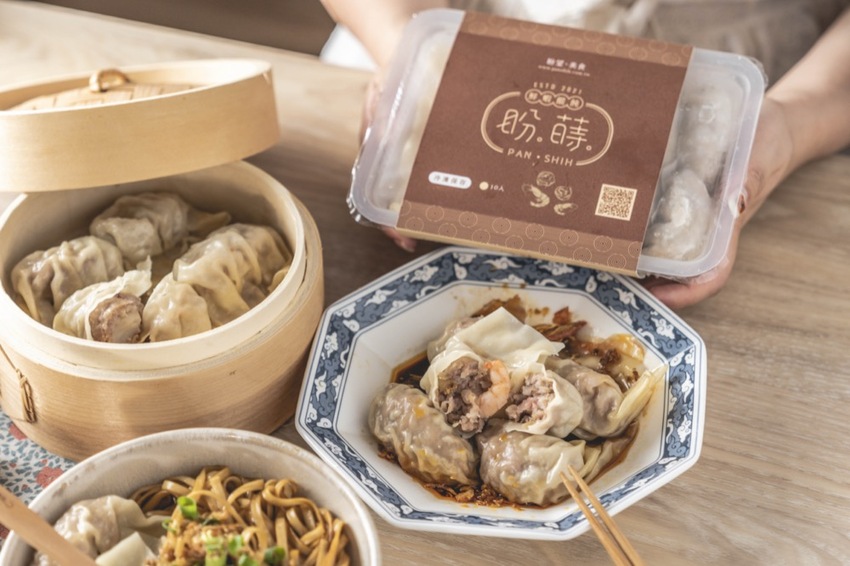 宅配美食 盼蒔｜飽滿大餛飩底加！高人氣網路美食「盼蒔」，北海道「干貝餛飩」甘甜又涮嘴！ · 算命的說我很愛吃