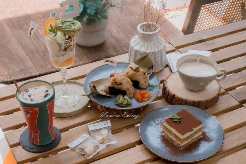 【台中北屯】MAWOO也有咖啡│不限時甜點下午茶,桌遊、空間租借。台中咖啡館推薦 - 貪吃猴的幻想