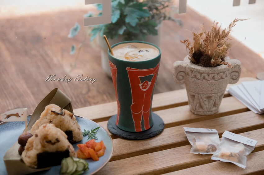 【台中北屯】MAWOO也有咖啡│不限時甜點下午茶,桌遊、空間租借。台中咖啡館推薦 - 貪吃猴的幻想