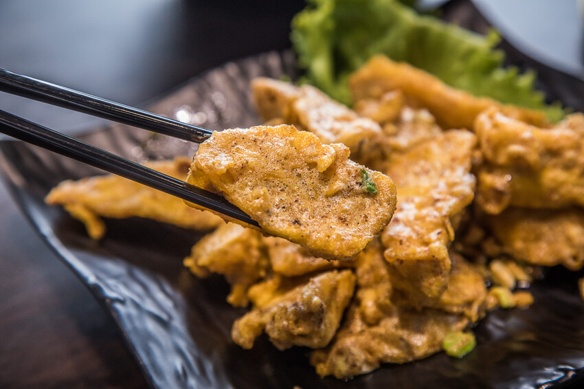 南投縣竹山鎮饗富滬川台菜窯烤雞｜滿滿雞汁大奔流！皮脆肉嫩極品烤全雞