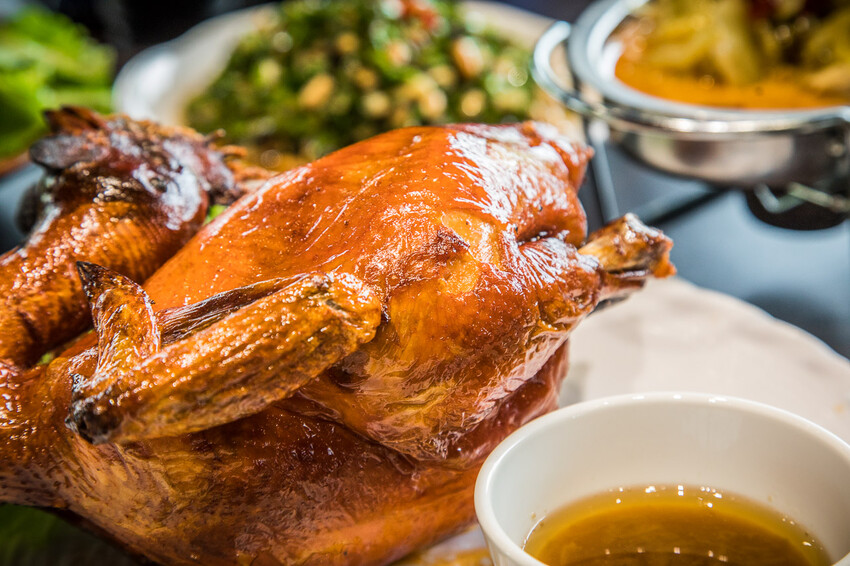 南投縣竹山鎮饗富滬川台菜窯烤雞｜滿滿雞汁大奔流！皮脆肉嫩極品烤全雞