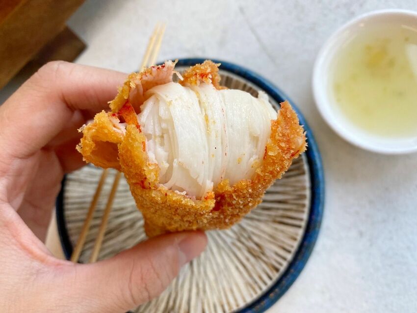 [台南中西區] 台南必吃日式串炸！福吉串炸 ｜超肥美的廣島牡蠣竟然只要40元？！必沾店家特製三種沾醬｜內附菜單