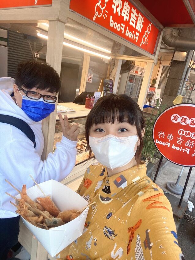 [台南中西區] 台南必吃日式串炸！福吉串炸 ｜超肥美的廣島牡蠣竟然只要40元？！必沾店家特製三種沾醬｜內附菜單