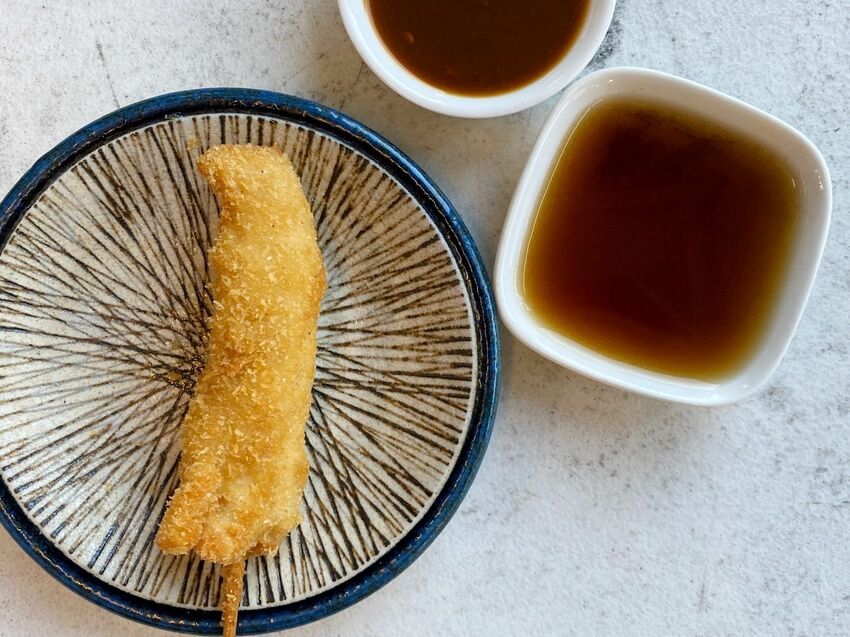 [台南中西區] 台南必吃日式串炸！福吉串炸 ｜超肥美的廣島牡蠣竟然只要40元？！必沾店家特製三種沾醬｜內附菜單