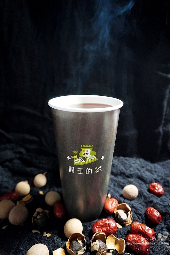 國王的茶台中東英店慶開幕買一送一優惠開跑中,暖冬飲品黑糖薑汁紅茶桂圓紅棗楊桃飲品,好喝又溫暖DSC0896100.jpg 國王的茶台中東英店慶開幕買一送一優惠開跑中,暖冬飲品黑糖薑汁紅茶桂圓紅棗楊桃飲品,好喝又溫暖DSC0896100.jpg