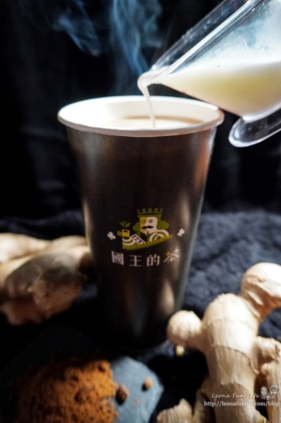 國王的茶台中東英店慶開幕買一送一優惠開跑中,暖冬飲品黑糖薑汁紅茶桂圓紅棗楊桃飲品,好喝又溫暖DSC09042.jpg 國王的茶台中東英店慶開幕買一送一優惠開跑中,暖冬飲品黑糖薑汁紅茶桂圓紅棗楊桃飲品,好喝又溫暖DSC09042.jpg