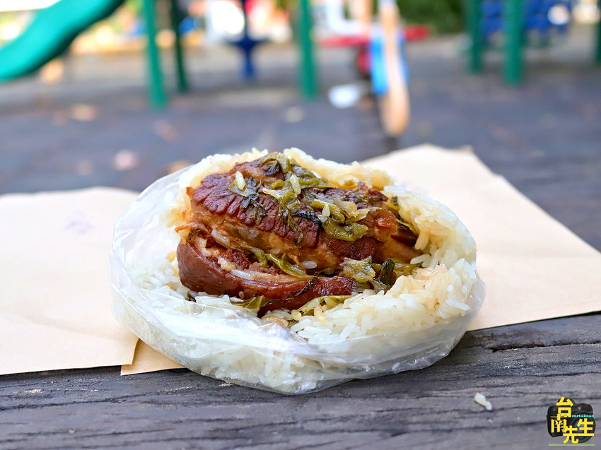 台南飯糰/每日限量3小時完售/沒事先預訂可能吃不到/自製備料現做現包/客製化服務要多大有多大/市面少見獨家食材