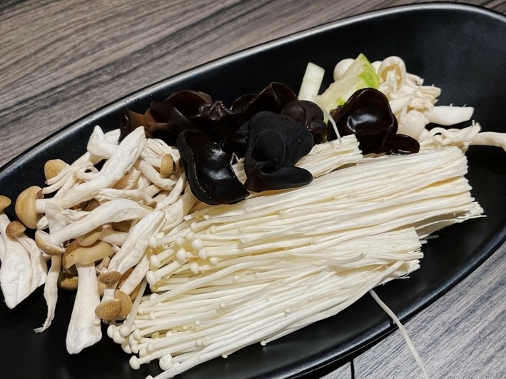 大安區火鍋-----電商女神的高級吃到飽火鍋涮辛酸