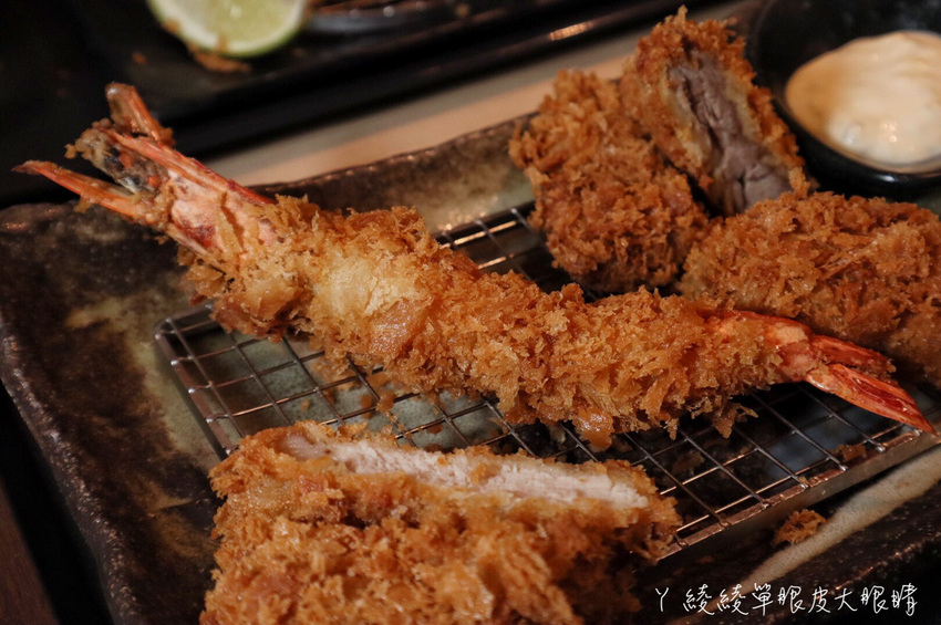新竹火車站附近美食推薦勝博殿！主打厚實日式炸豬排定食，期間限定肥美多汁的廣島牡蠣 - ㄚ綾綾單眼皮大眼睛