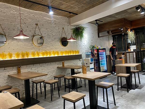 (台北芝山站)四爺麻辣鍋 天母SOGO美食 芝山美食火鍋麻辣鍋推薦 網美風小火鍋 麻辣鍋牛奶鍋好吃cp值高