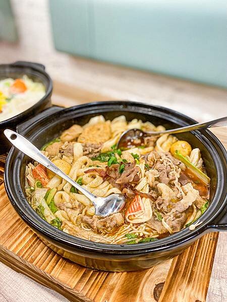 (台北芝山站)四爺麻辣鍋 天母SOGO美食 芝山美食火鍋麻辣鍋推薦 網美風小火鍋 麻辣鍋牛奶鍋好吃cp值高