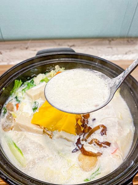 (台北芝山站)四爺麻辣鍋 天母SOGO美食 芝山美食火鍋麻辣鍋推薦 網美風小火鍋 麻辣鍋牛奶鍋好吃cp值高