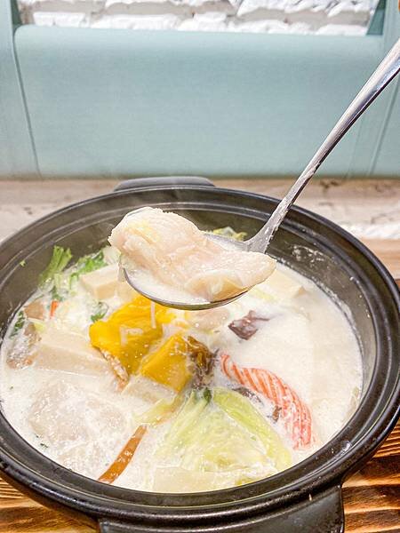 (台北芝山站)四爺麻辣鍋 天母SOGO美食 芝山美食火鍋麻辣鍋推薦 網美風小火鍋 麻辣鍋牛奶鍋好吃cp值高