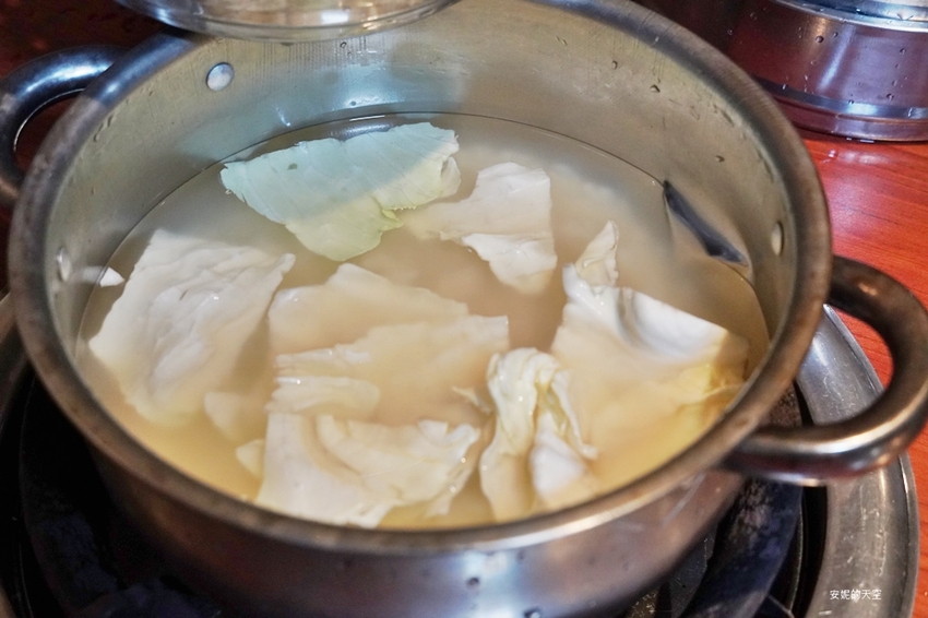 [蘆洲美食 甘釜京韓日燒肉料理]想吃創意燒肉來這裡 超狂料理給我滿滿驚喜 - 安妮的天空