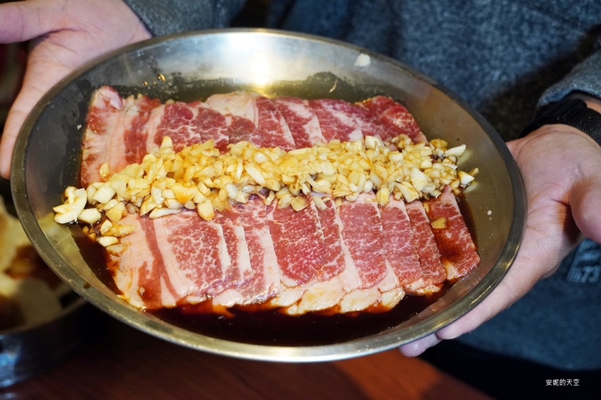 [蘆洲美食 甘釜京韓日燒肉料理]想吃創意燒肉來這裡 超狂料理給我滿滿驚喜 - 安妮的天空