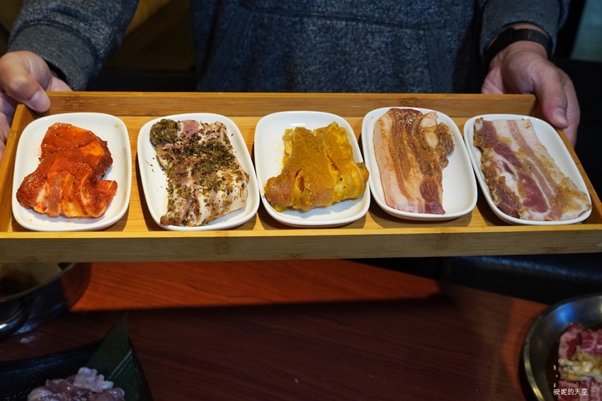 [蘆洲美食 甘釜京韓日燒肉料理]想吃創意燒肉來這裡 超狂料理給我滿滿驚喜 - 安妮的天空
