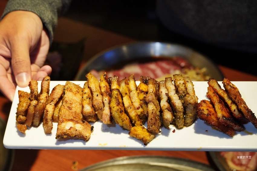 [蘆洲美食 甘釜京韓日燒肉料理]想吃創意燒肉來這裡 超狂料理給我滿滿驚喜 - 安妮的天空