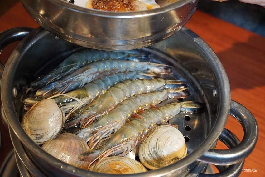 [蘆洲美食 甘釜京韓日燒肉料理]想吃創意燒肉來這裡 超狂料理給我滿滿驚喜 - 安妮的天空