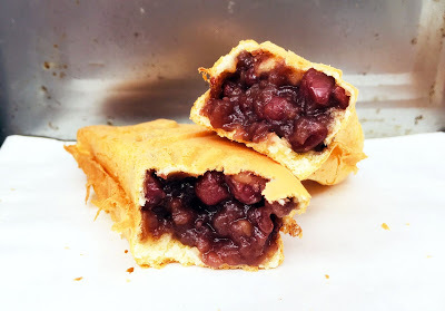 [台南美食] 新化老攤｜飄香一甲子的雞蛋糕（鴨蛋糕）、香蕉、車輪餅、茶葉蛋、鳥蛋，來新化老街必吃的古早味點心！