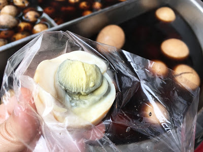 [台南美食] 新化老攤｜飄香一甲子的雞蛋糕（鴨蛋糕）、香蕉、車輪餅、茶葉蛋、鳥蛋，來新化老街必吃的古早味點心！