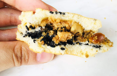 [台南美食] 新化老攤｜飄香一甲子的雞蛋糕（鴨蛋糕）、香蕉、車輪餅、茶葉蛋、鳥蛋，來新化老街必吃的古早味點心！