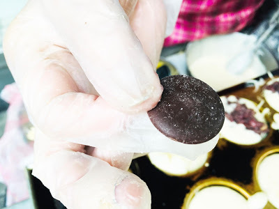 [台南美食] 新化老攤｜飄香一甲子的雞蛋糕（鴨蛋糕）、香蕉、車輪餅、茶葉蛋、鳥蛋，來新化老街必吃的古早味點心！