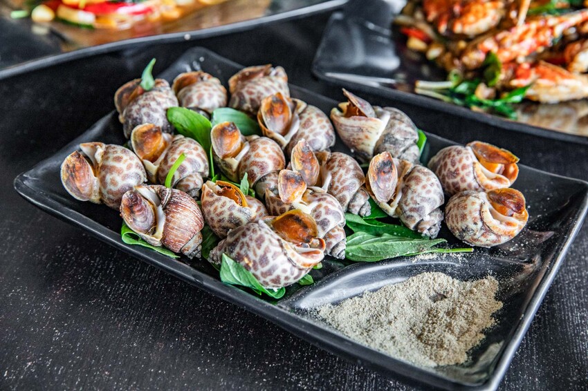 花蓮縣壽豐鄉屋銤海鮮｜一秒到泰國！海景配海鮮，無敵海景第一排海鮮餐廳