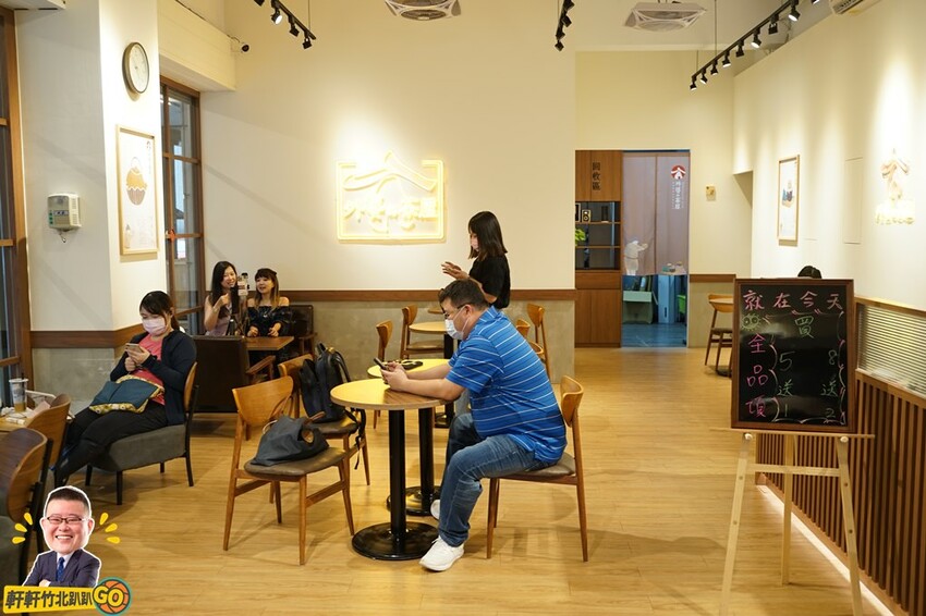 爆漿今川燒.日本塩大福.珠寶串糖葫蘆 芋頭鹹蛋黃.燻雞馬鈴薯.奶油黑糖麻糬等多種創意口味