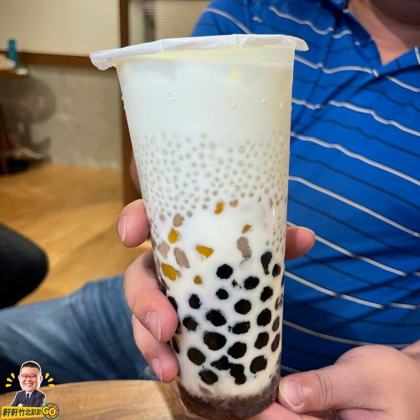 爆漿今川燒.日本塩大福.珠寶串糖葫蘆 芋頭鹹蛋黃.燻雞馬鈴薯.奶油黑糖麻糬等多種創意口味