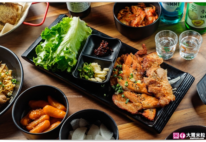 中壢人宵夜聚餐推薦~免出國感受韓劇酒館氣氛,BINGU BEER賓屋韓國小酒館,部隊鍋x韓式熱炒x韓國深水炸彈啤酒,中壢威尼斯影城美食推薦2021, @大胃米粒 DAVID & MILLY