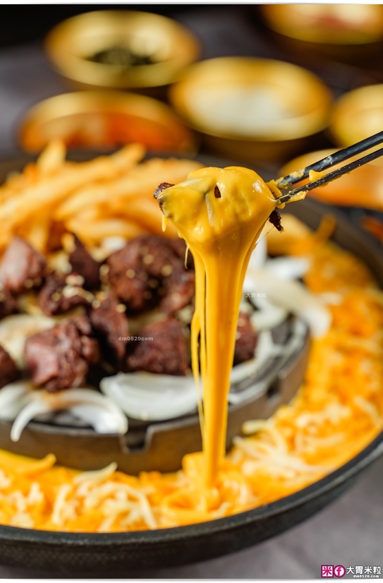 中壢人宵夜聚餐推薦~免出國感受韓劇酒館氣氛,BINGU BEER賓屋韓國小酒館,部隊鍋x韓式熱炒x韓國深水炸彈啤酒,中壢威尼斯影城美食推薦2021, @大胃米粒 DAVID & MILLY