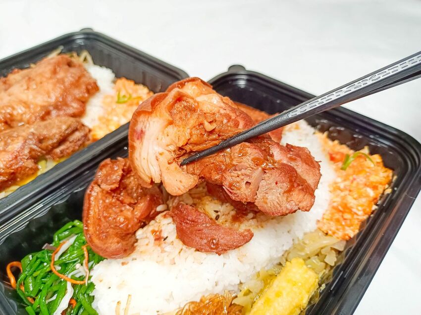 (江子翠捷運站)板橋隱藏於巷弄內的私房料理,期間限定百來元便當,腿庫跟排骨都好吃-思廚手作私房料理 @Nancy將的生活筆計本