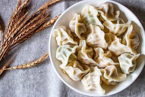 【宅配美食】水點心-堅持手工製作!三十年老字號,會爆湯汁的水餃