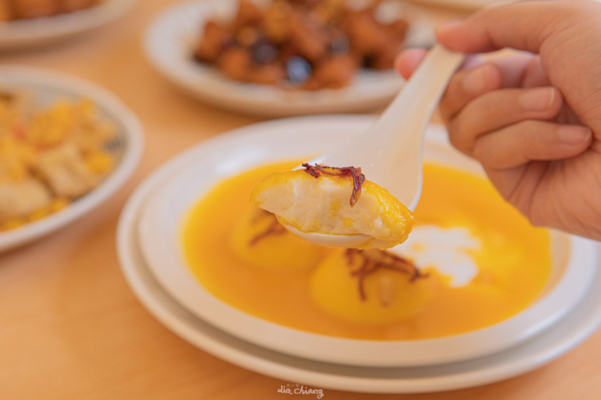 台中南屯區、公益路美食 不葷主義茶餐廰,超美高挑環境,精緻茶點、餐點,成為台中必拍必吃素食餐廳。