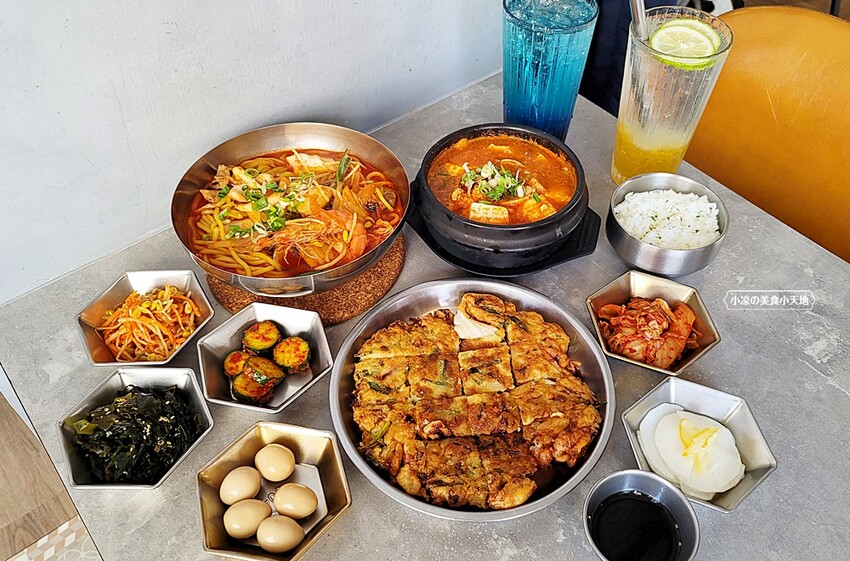 台中超人氣韓式料理｜韓食創意新滋味，單點、套餐任你選，提供六種小菜無限續點，還免服務費！！