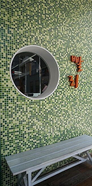 台中超人氣韓式料理｜韓食創意新滋味，單點、套餐任你選，提供六種小菜無限續點，還免服務費！！