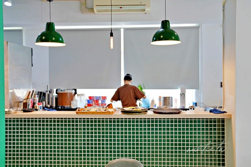 【台中】西區｜掰哩掰哩，黑色韓式炸醬麵，粉紅醬辣炒年糕，台中創意韓式料理