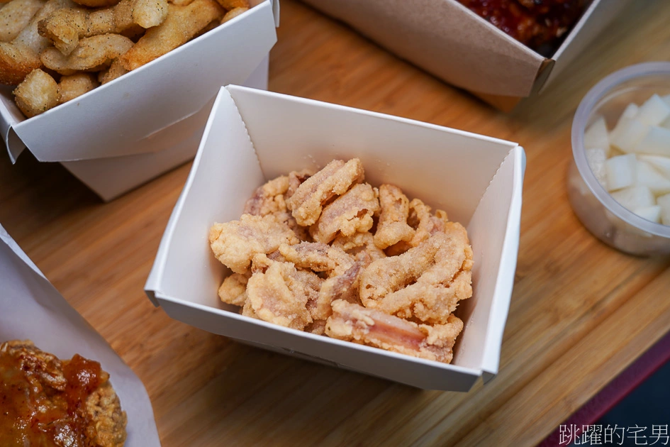 大推這家台東韓式炸雞-辣醬雞翅也太好吃啦，香辣滋味讓人停不下來，這家甜不辣根本屌打專賣店，甜醬炸年糕也好吃@跳躍的宅男