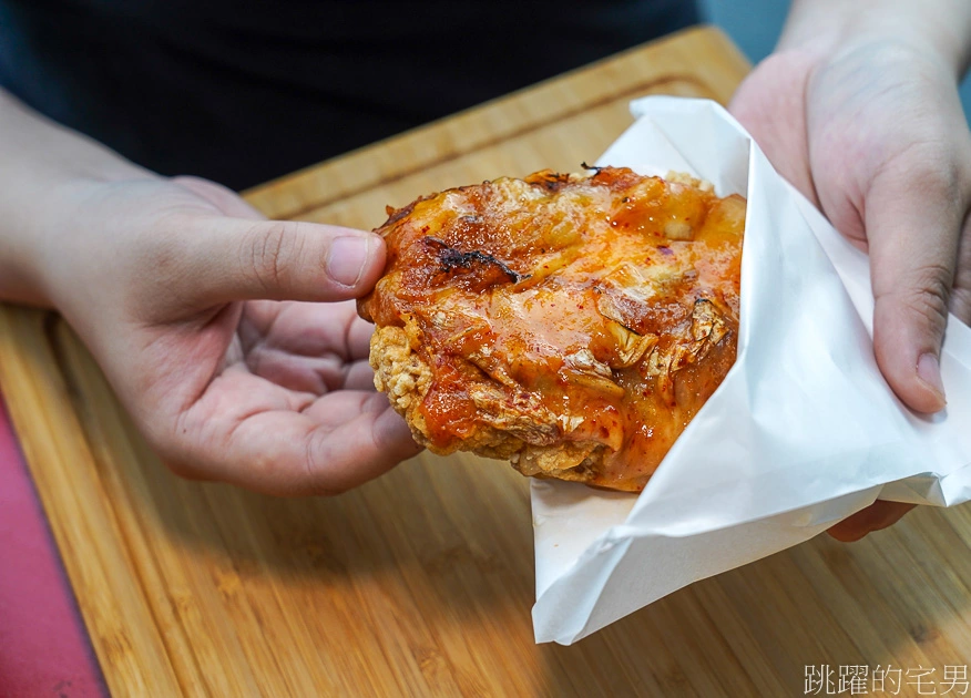 大推這家台東韓式炸雞-辣醬雞翅也太好吃啦，香辣滋味讓人停不下來，這家甜不辣根本屌打專賣店，甜醬炸年糕也好吃@跳躍的宅男