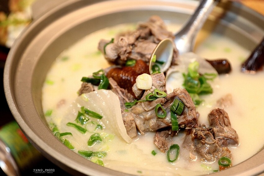 宮廷風川味御膳！一鴨四吃超銷魂 大口咬下邊吃邊滴汁｜LA時尚川菜-永康店(台南超人氣川菜館)