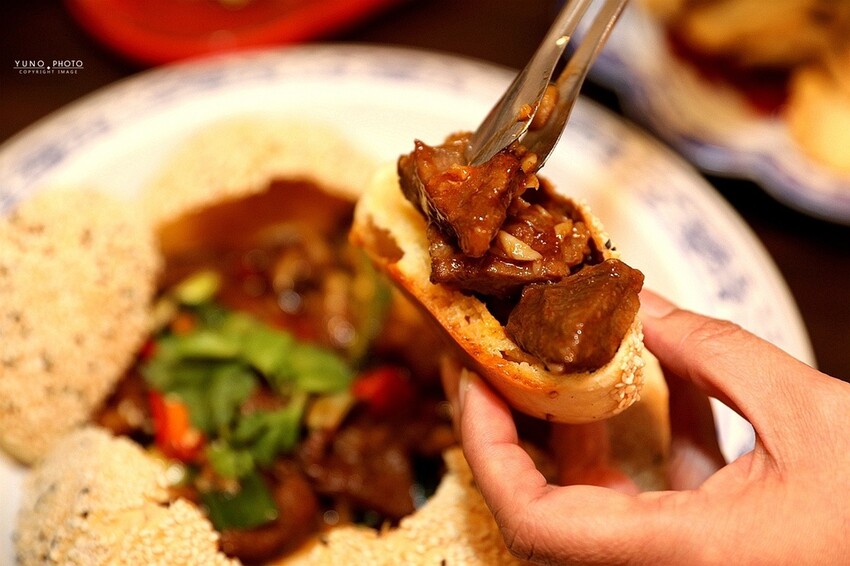 宮廷風川味御膳！一鴨四吃超銷魂 大口咬下邊吃邊滴汁｜LA時尚川菜-永康店(台南超人氣川菜館)